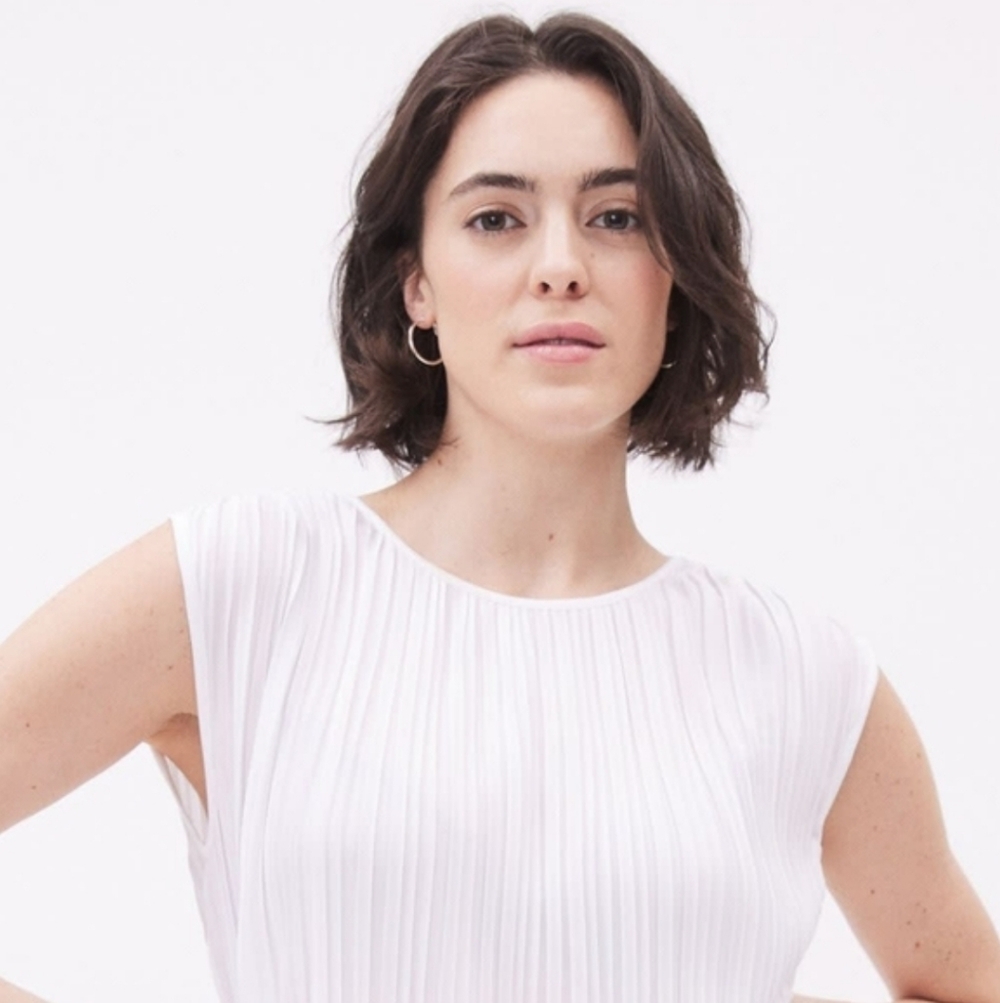 RW&CO. White Pleated Top Size Small